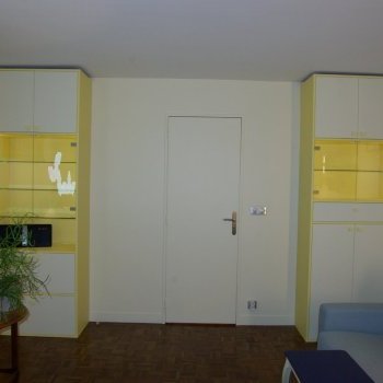 Colonnes - vitrines pour un bureau - Paris 12ème